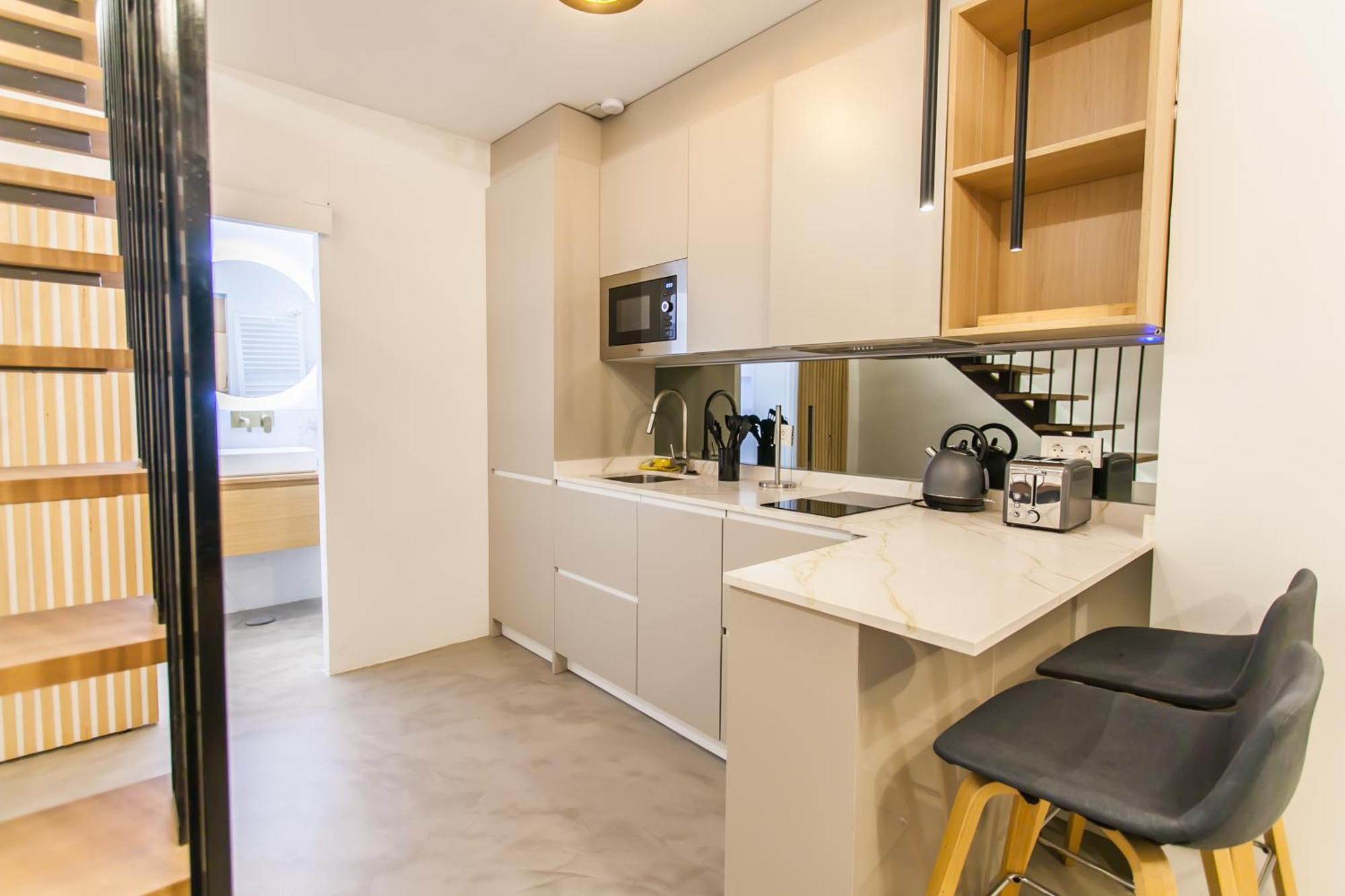 Guernica Luxury Duplex - Location, Light, And Art Lejlighed Madrid Eksteriør billede